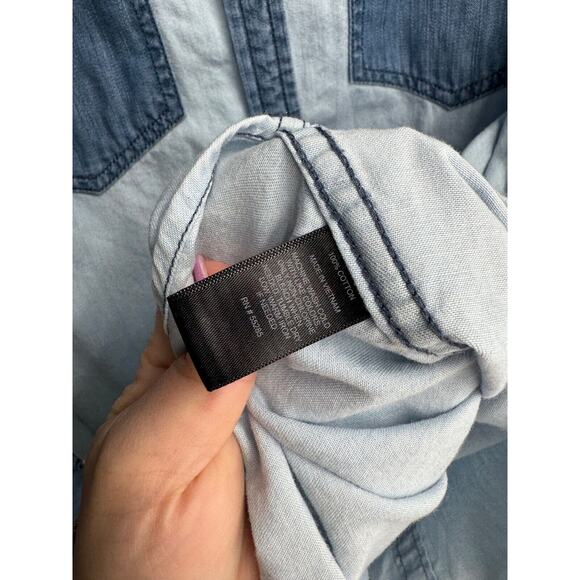 Express Women's Denim Two Tone Long Sleeve Button-Up Shirt Size Medium - Picture 5 of 5